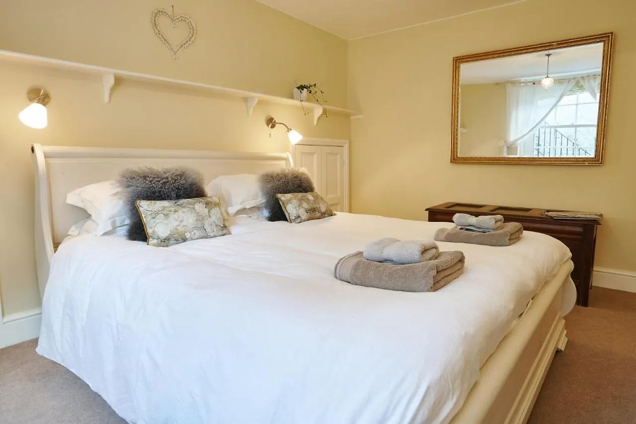 Southcot Place Apartment Bath