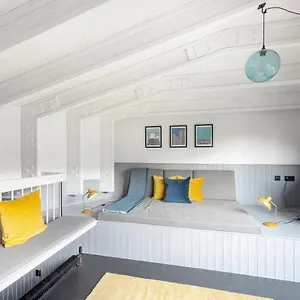 Deep Lock Apartment