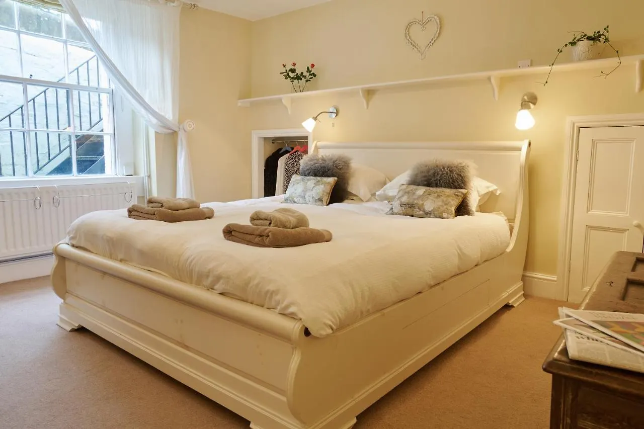 Southcot Place Apartment Bath